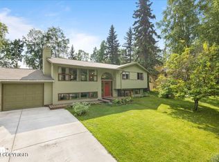 1670 Crescent Dr, Anchorage, AK 99508