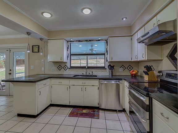 4th image of 34049 Woodland Cir