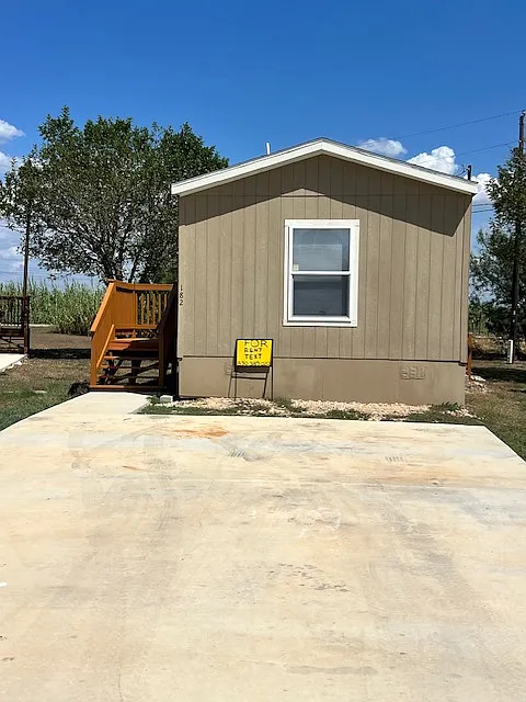 182 Zain Ln — Photo 2
