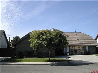 3rd image of 2611 Terrace Dr