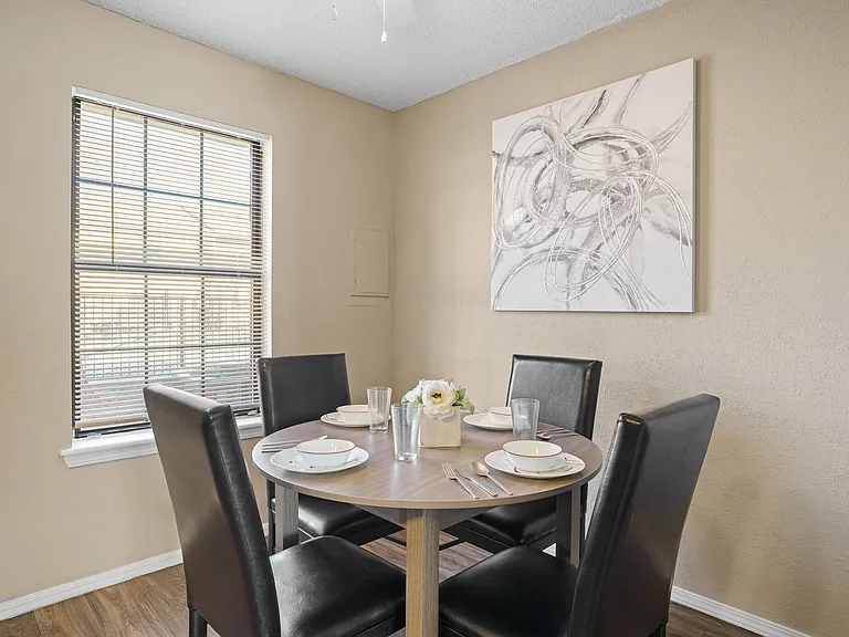 Diamond Crest Townhomes — Photo 8