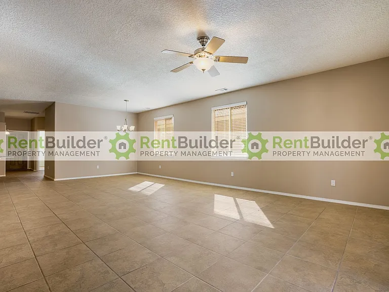 1027 Desert Willow Ct — Photo 15