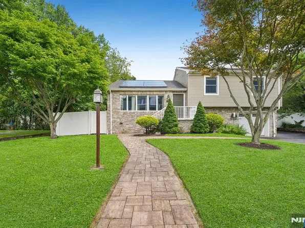310 Congers Ave, Northvale, NJ 07647