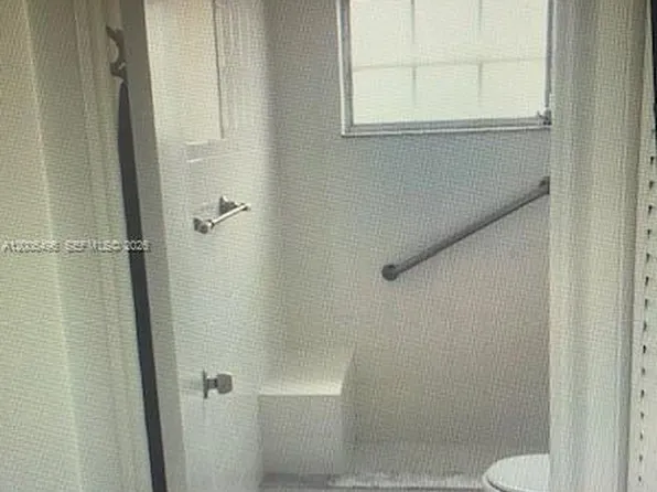 900 SW 84th Ave APT 415D, Miami, FL 33144