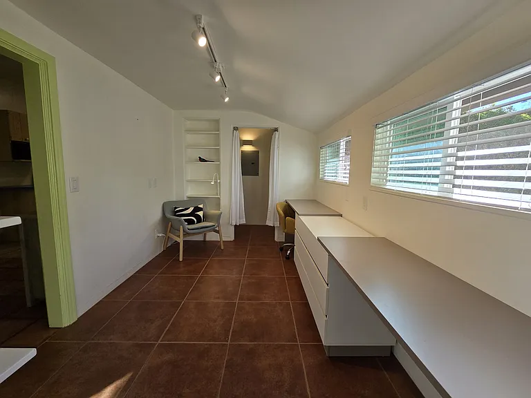619 N Jerrie Ave — Photo 10