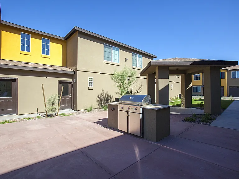 San Mateo Townhomes — Photo 19