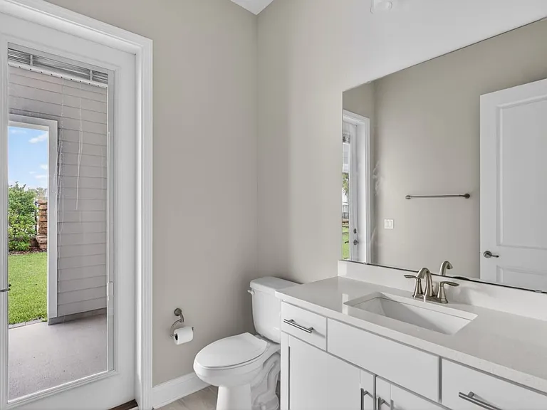 527 Marquesa Cir — Photo 33