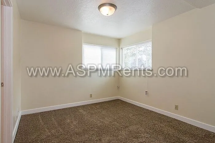 297 E Hill Ave #16 — Photo 7