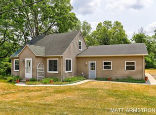 4094 Knapp Ct NE, Grand Rapids, MI 49525