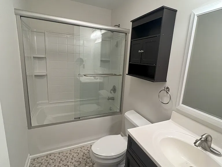 713 Silver Ct — Photo 4