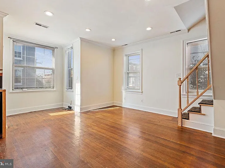 2738 Poplar St #2F — Photo 3