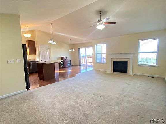 5th image of 809 Saybrook Falls Dr