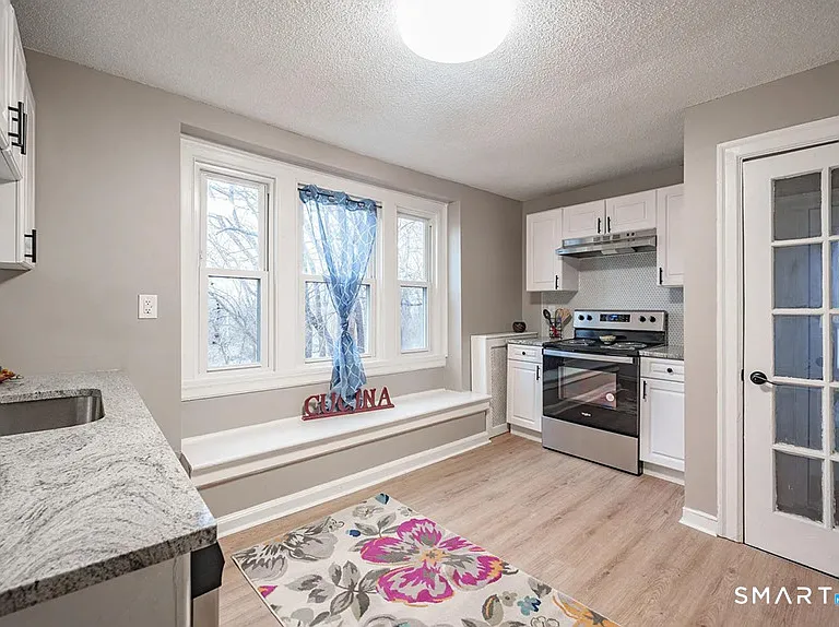 73 Silver St — Photo 12