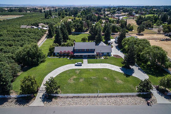 1st image of 8572 River Oaks Dr
