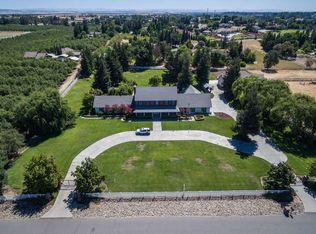 8572 River Oaks Dr, Oakdale, CA 95361