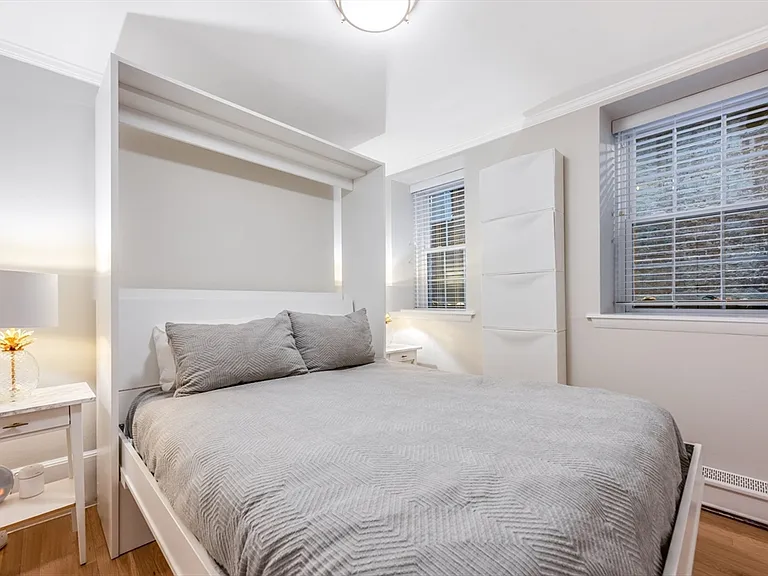 45 1/2 Garden St #45H — Photo 14