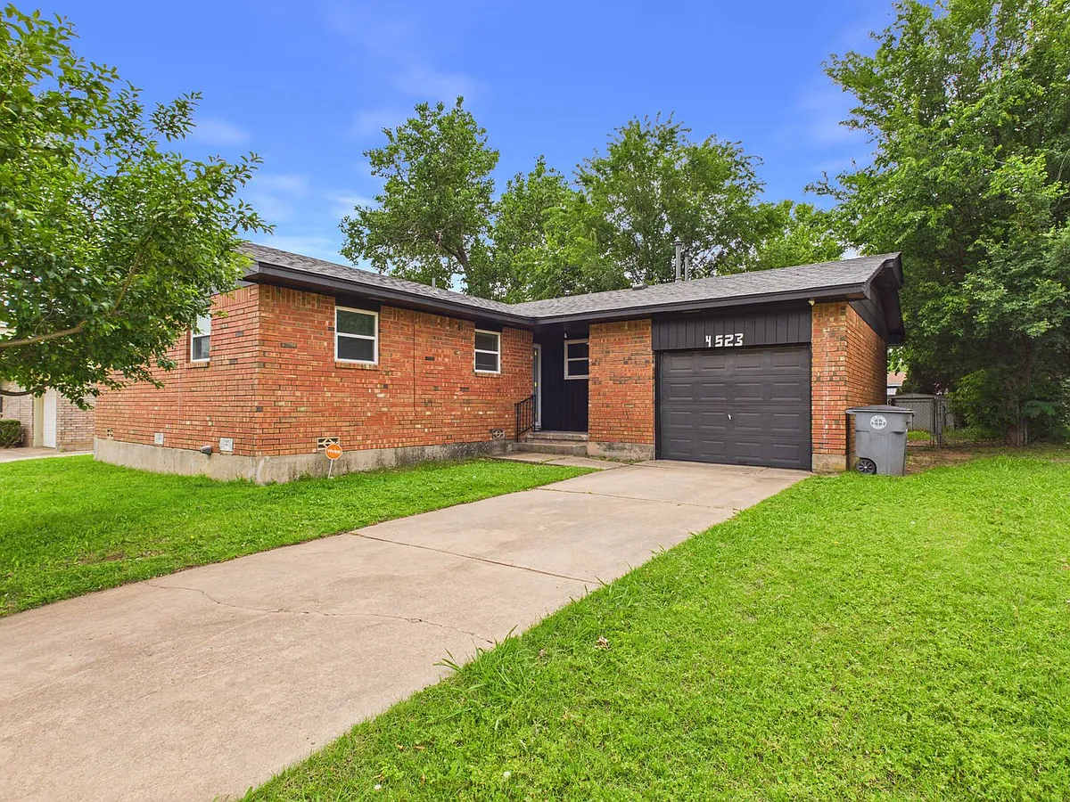 Building Photo - 4523 SE Avalon Ave