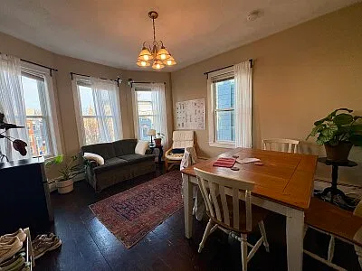 4 bed, 1.5 bath, 9999 sqft, $5,600 — Photo 4