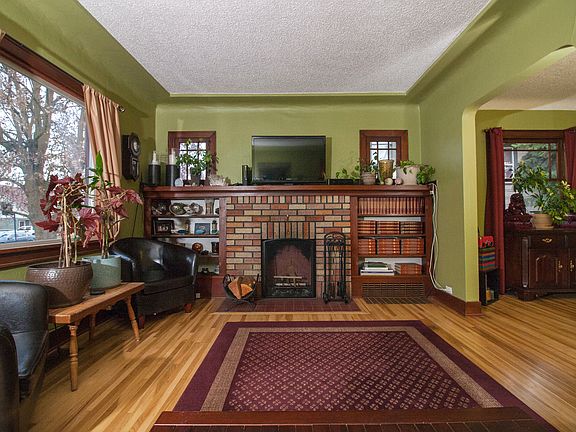 4th image of 1117 W Carlisle Ave