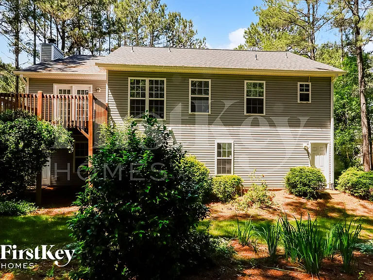 1046 Preserve Ln — Photo 18