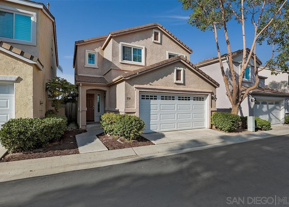 1st image of 574 Summerholly Dr