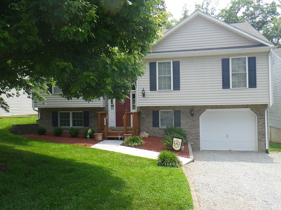 1st image of 5065 Meadow Crossing Ln NE