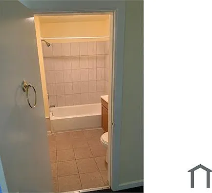 6102 Germantown Ave #3 — Photo 8