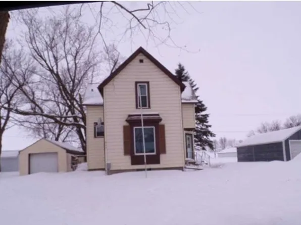 524 7th St, Whittemore, IA 50598