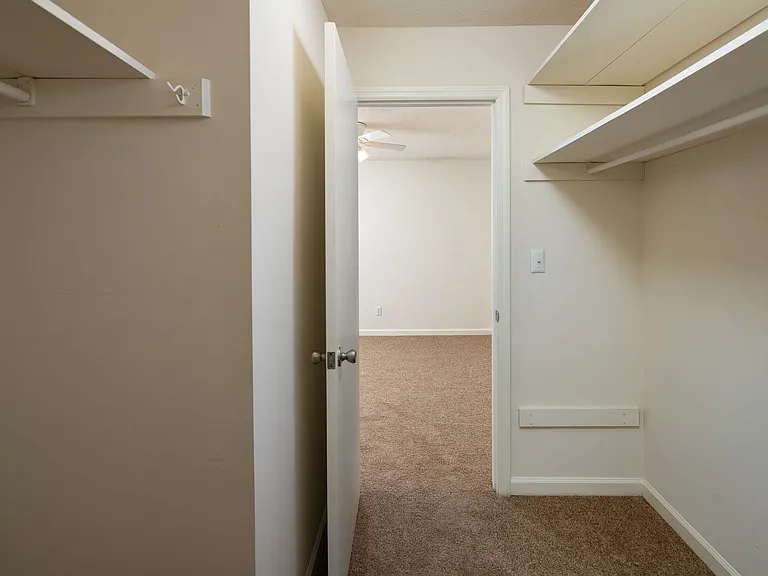 Breckenridge Villas — Photo 8