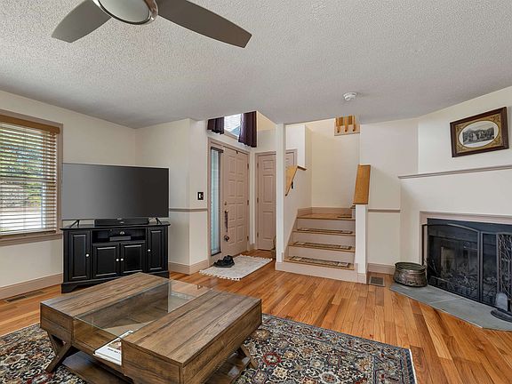 3rd image of 331 Fox Run Road