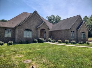 1185 Sand Run Rd, Akron, OH 44313