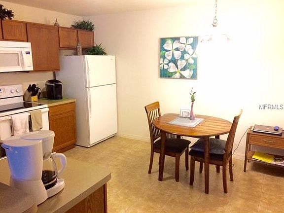 2nd image of 3063 Nutwood Ave