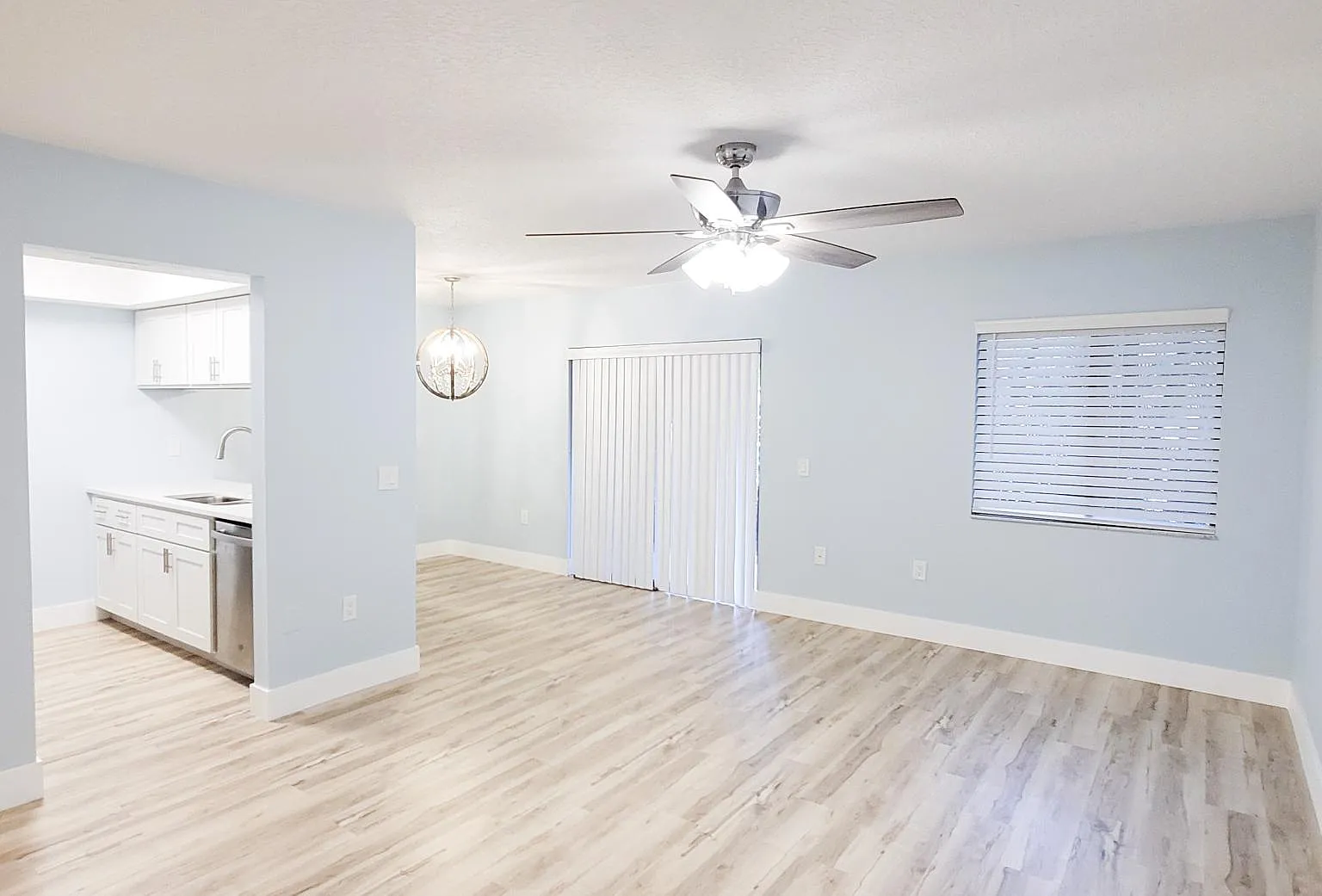 3 bed, 1220 sqft, $1,950 — Photo 1