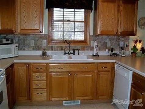 5th image of 4376 Fox Hills Dr