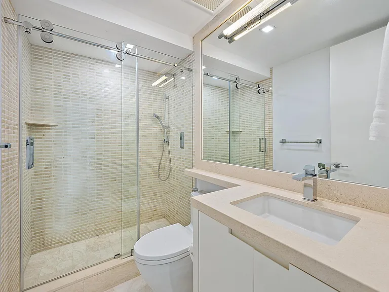2070 N Ocean Blvd #Penthouse 4 — Photo 31
