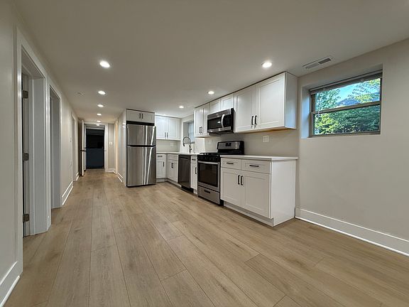 5th image of 5200 W Winona St #G