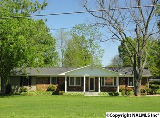 464 Elora Rd, Elora, TN 37328