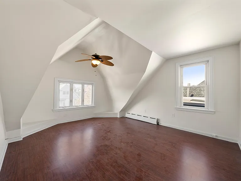 8 Cooper Pl #3 — Photo 2