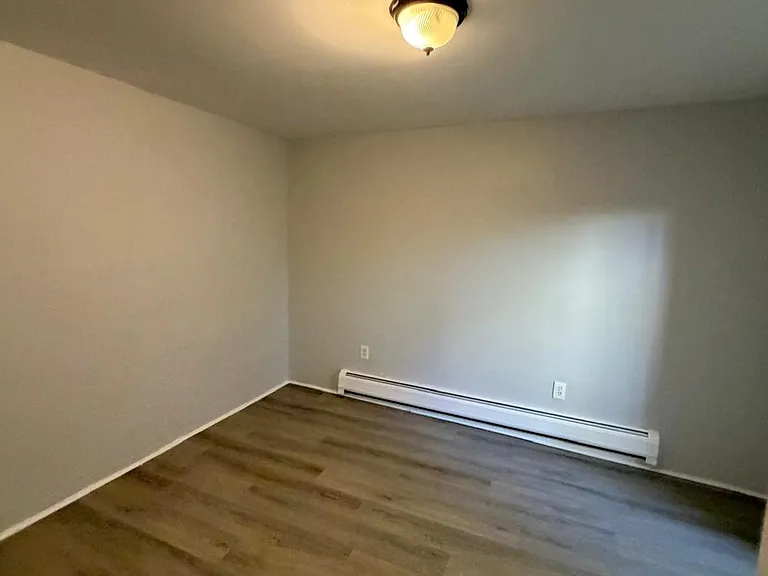125-127 5th St #2L — Photo 7