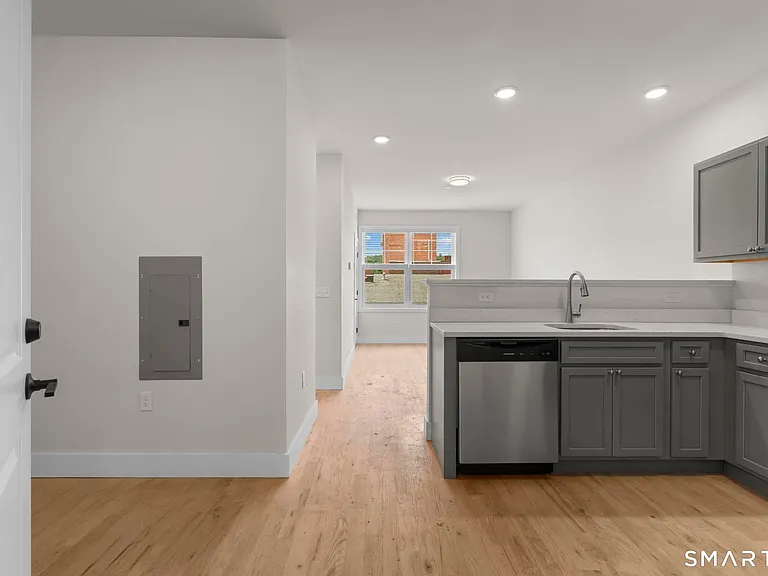 113 Canal St W #301 — Photo 18