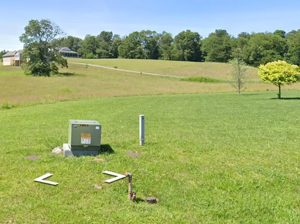 131 Estate Loop Trl, Crossville, TN 38555