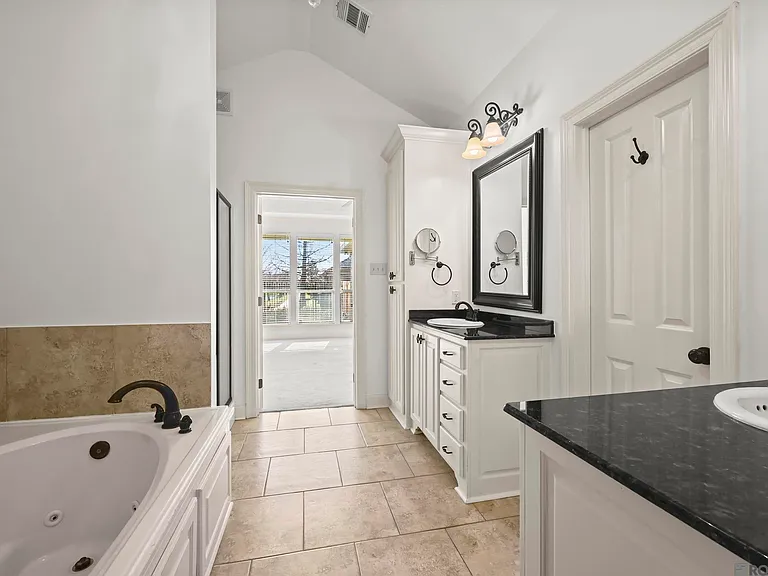 17514 Lake Willow Ave — Photo 14
