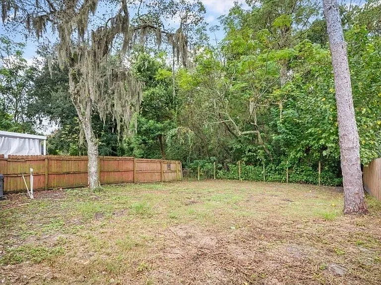 2514 Peach Dr #B — Photo 12