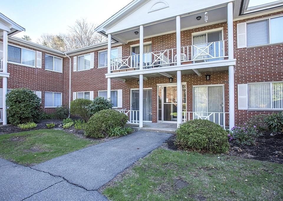 1st image of 35 Bayberry Dr APT 1
