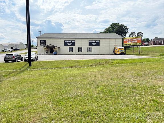 3rd image of 3509 Hickory Blvd