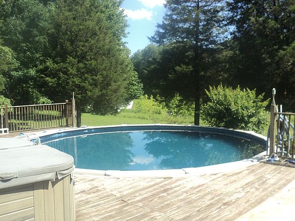 2nd image of 874 Saddle Ln