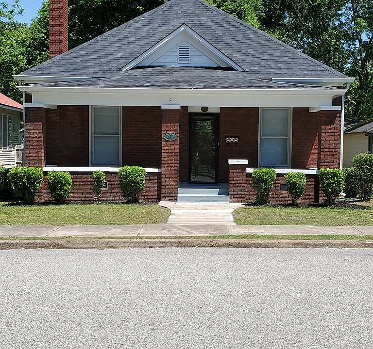 1st image of 207 S Highland St