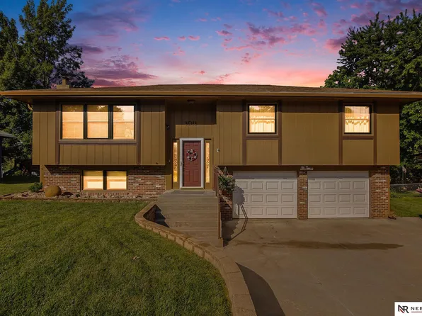 1011 Somerset Dr, Bellevue, NE 68005