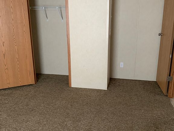 3rd image of 86 Mays Ct