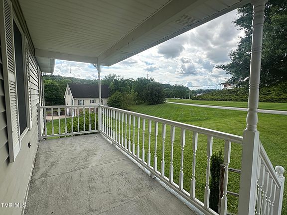 3rd image of 1726 Old Tusculum Rd